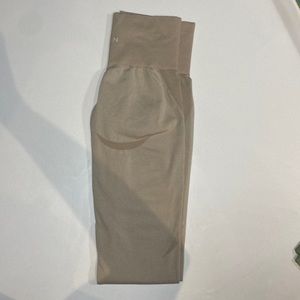 NVGTN Beige Contour Seamless Leggings